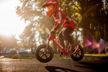 Cargar imagen en el visor de la galería, Strider 12 Sport Rojo