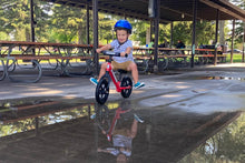 Cargar imagen en el visor de la galería, Strider 12 Sport Rojo