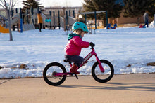 Cargar imagen en el visor de la galería, Strider 14x Sport Funky Fuchsia